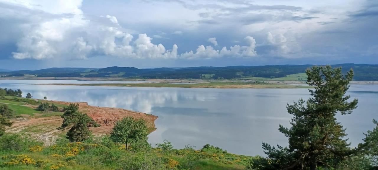 Gite Le Petit Nice Pradelles Exteriör bild