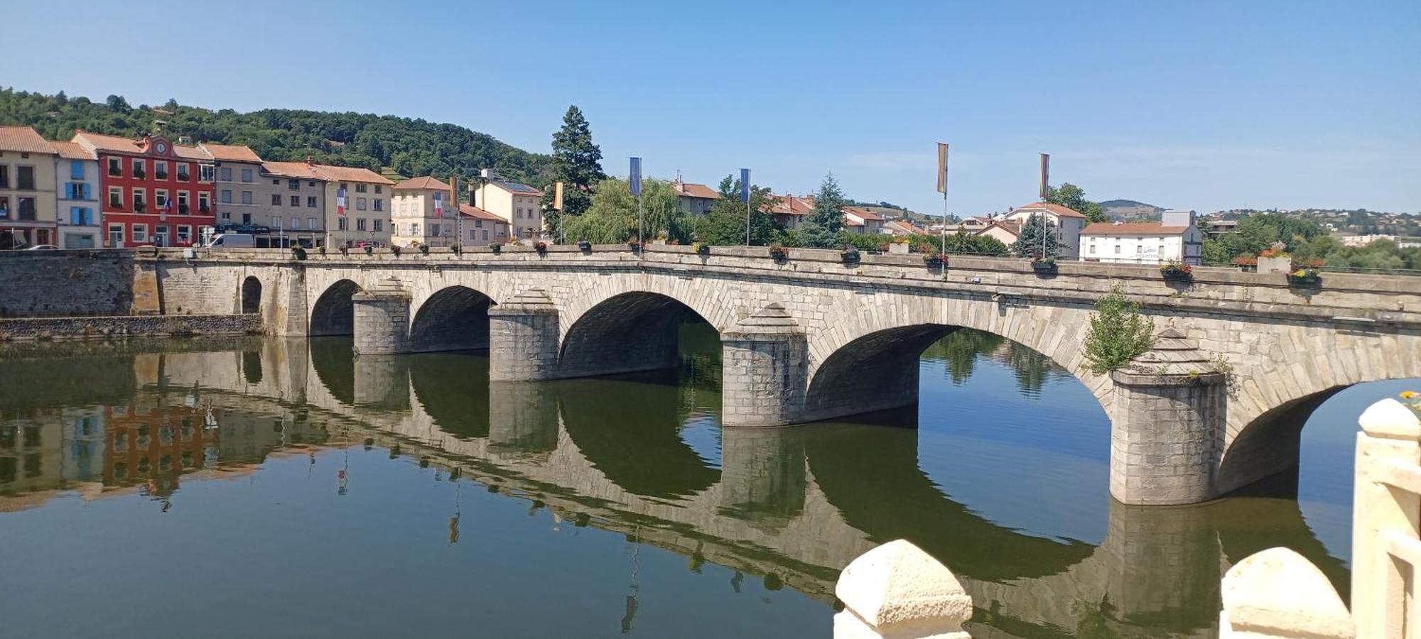 Gite Le Petit Nice Pradelles Exteriör bild